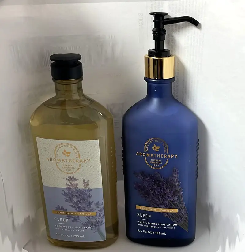 Bath & Body Works Aromathérapie Sommeil – Lotion Corps Lavande Vanille (6,5 oz) + Gel Douche & Bain Mousse (10 oz)