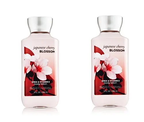 Bath & Body Works Lotion pour le corps Fleur de Cerisier Japonaise – Lot de 2 flacons 236 ml (8 oz) – Nouvelle Formule