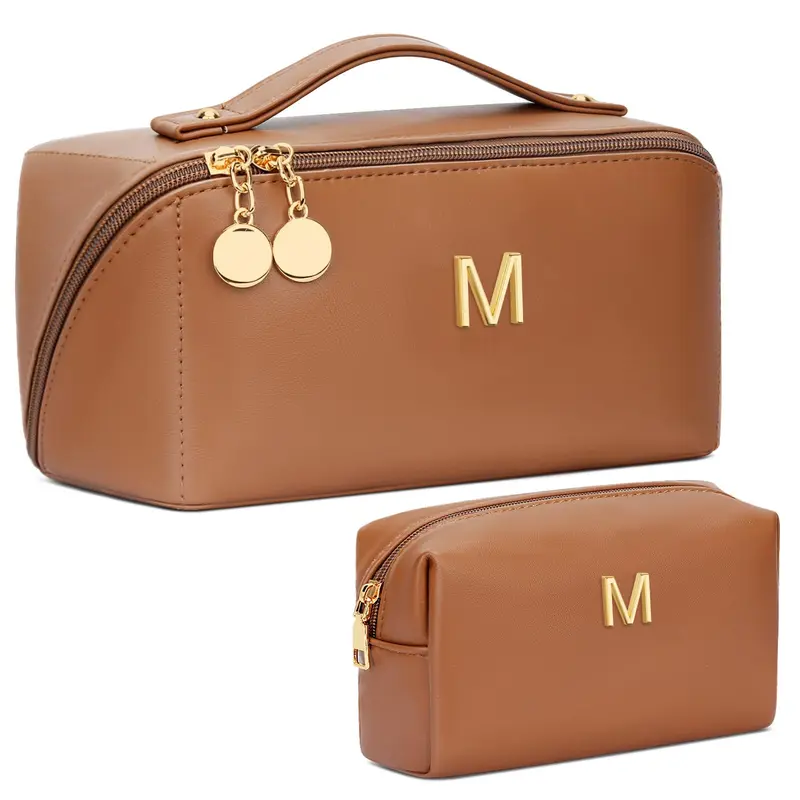 CLOUDWINGS – Sac Maquillage Initiale Personnalisée Marron | Organisateur de Voyage