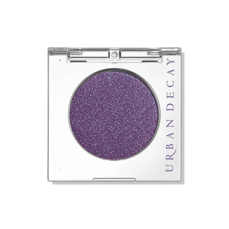 Fard à paupières Urban Decay 24/7 Single – Prune profond scintillant avec reflet bleu, longue tenue