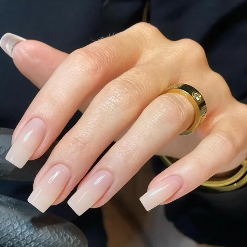 KQueenest Ongles Presse Nude Clair – Carré, Longueur Moyenne, Gel, 24 Pièces