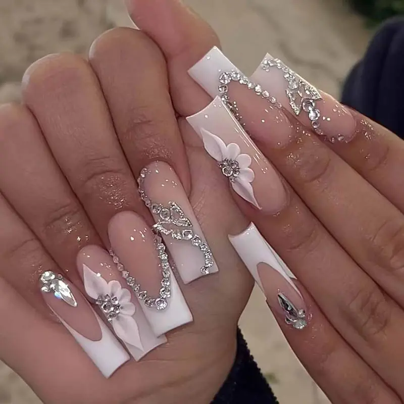 RikView Ongles adhésifs carrés blancs avec fleurs 3D – 24 pièces